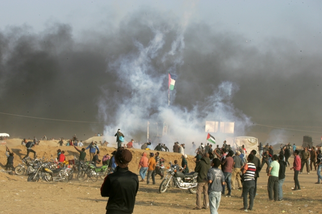 Gazze'deki gösterilerde yaralanan Filistinli şehit oldu